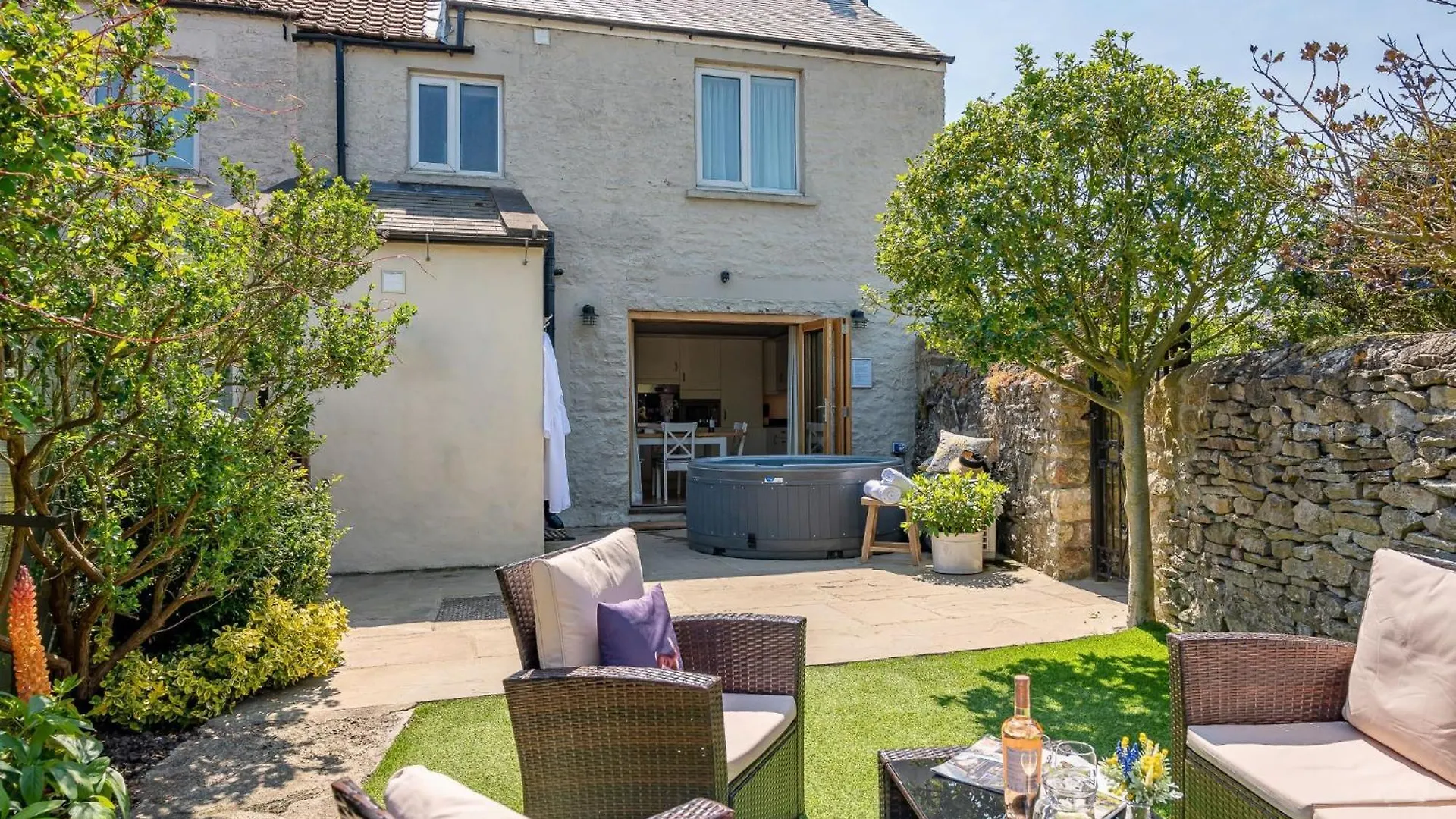 Woodcroft Cottage Richmond